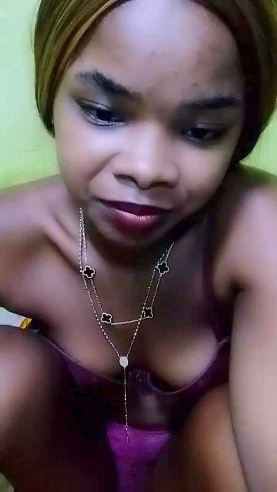 waren22 live cam on Cam4