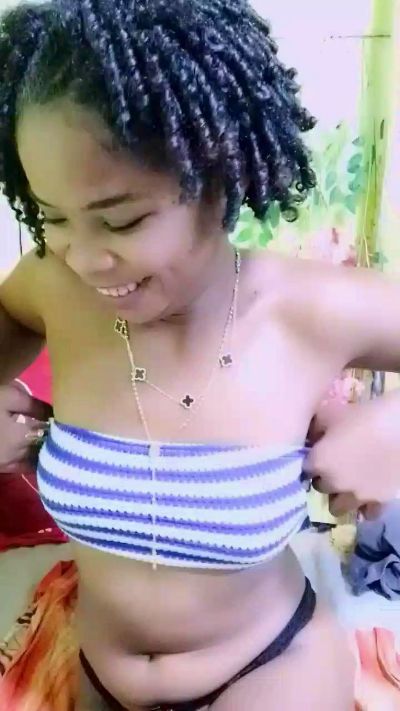 waren22 live cam on Cam4