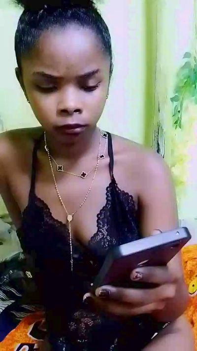 waren22 live cam on Cam4
