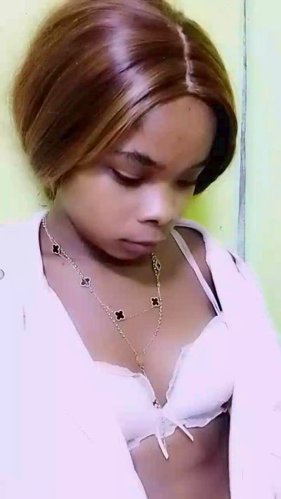 waren22 live cam on Cam4