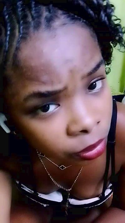 waren22 live cam on Cam4