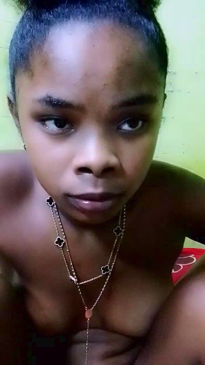 waren22 live cam on Cam4