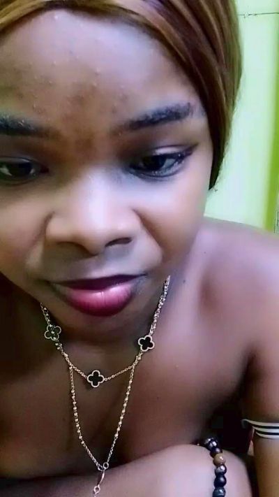 waren22 live cam on Cam4