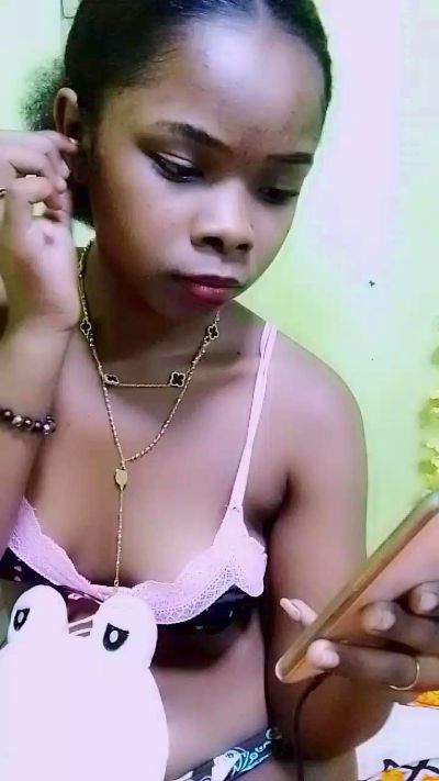 waren22 live cam on Cam4