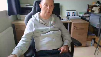 wazza20 live cam on Cam4