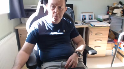 wazza20 live cam on Cam4