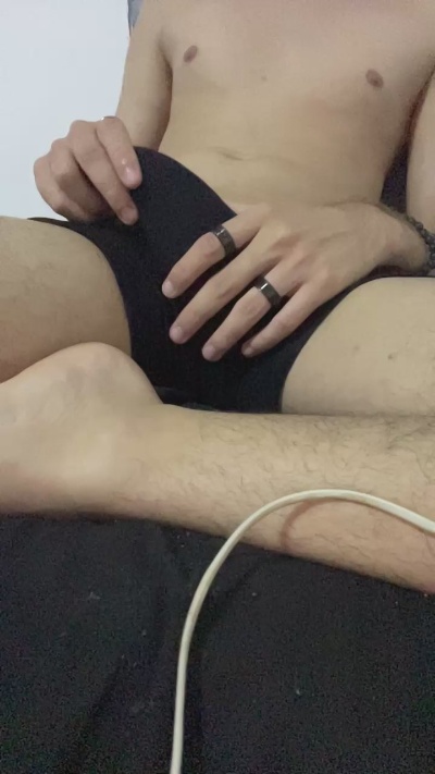 well_novinho00 live cam on Cam4