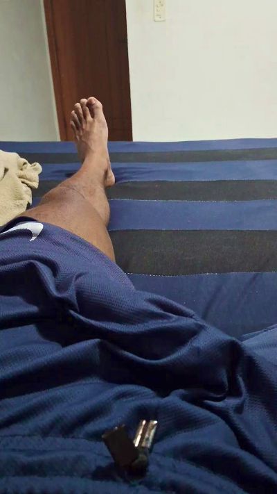 wesleyoliver45 live cam on Cam4