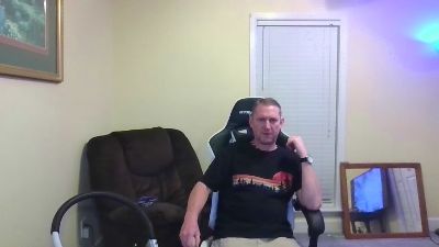wesmeister69 live cam on Cam4