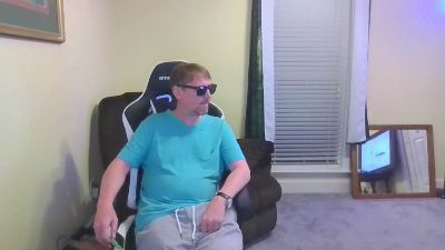wesmeister69 live cam on Cam4