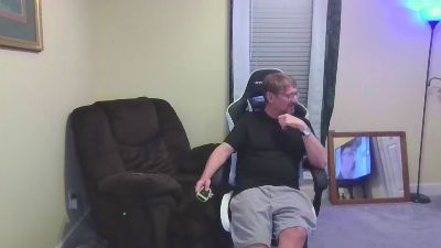 wesmeister69 live cam on Cam4