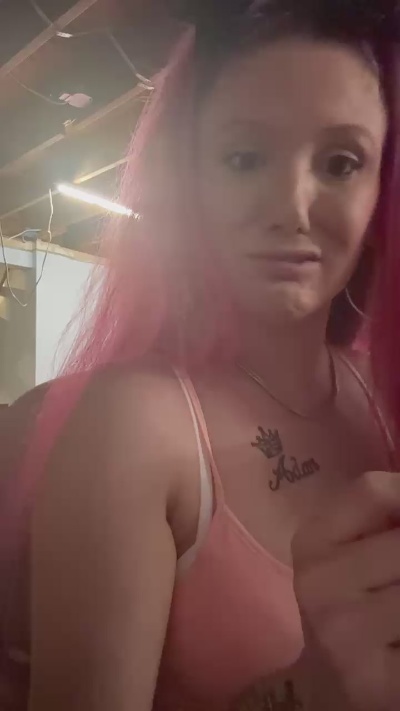 wetNwildPim live cam on Cam4