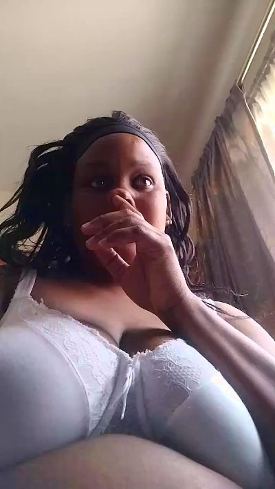 whinebby live cam on Cam4