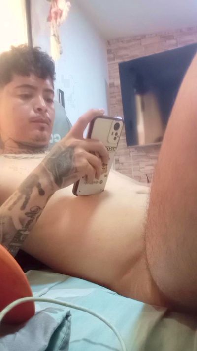 whizz22 live cam on Cam4