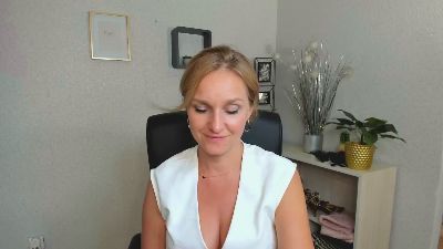 wildALICIA live cam on Cam4