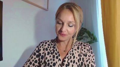 wildALICIA live cam on Cam4