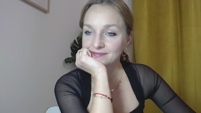 wildALICIA live cam on Cam4