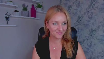 wildALICIA live cam on Cam4