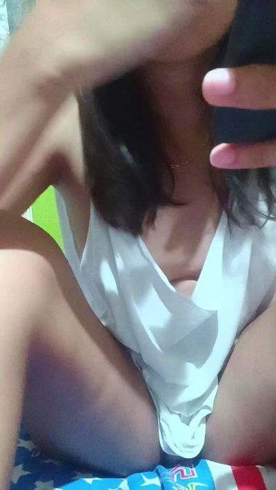 wild_starlet live cam on Cam4