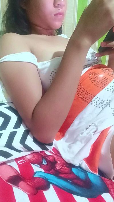 wild_starlet live cam on Cam4