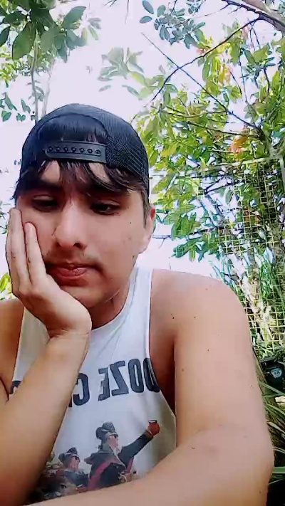 wildwolfhot live cam on Cam4