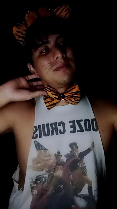 wildwolfhot live cam on Cam4