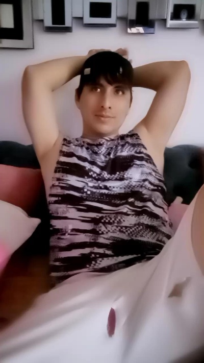 wildwolfhot live cam on Cam4