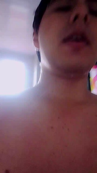 wildwolfhot live cam on Cam4