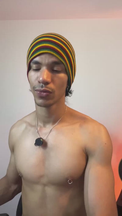 willy_veins live cam on Cam4