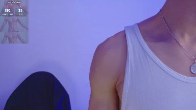 willy_veins live cam on Cam4