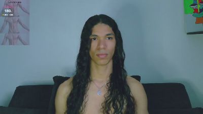 willy_veins live cam on Cam4