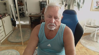 wlodek560 live cam on Cam4