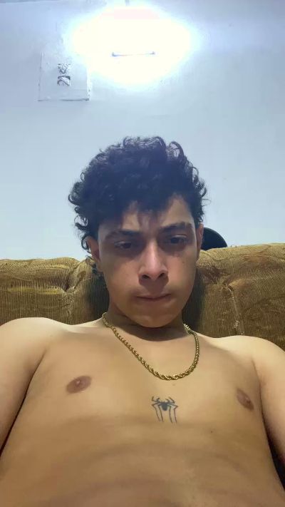 wolf5 live cam on Cam4