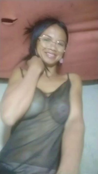 woman37 live cam on Cam4