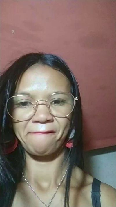 woman37 live cam on Cam4