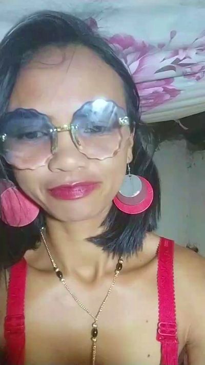 woman37 live cam on Cam4