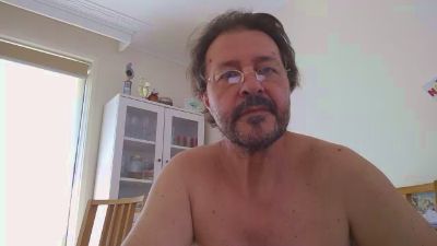 womb70 live cam on Cam4