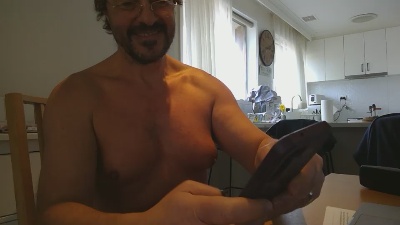 womb70 live cam on Cam4