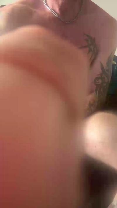 wriggla761 live cam on Cam4