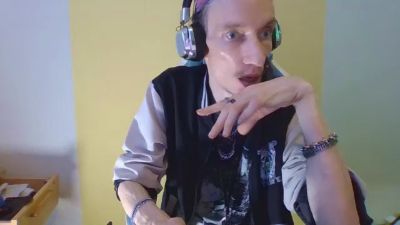 wwwstarfleetwtf live cam on Cam4