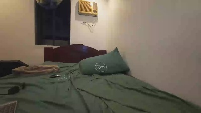 wyien16 live cam on Cam4