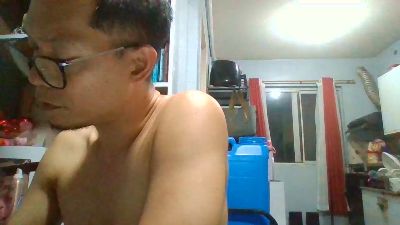 wyien16 live cam on Cam4