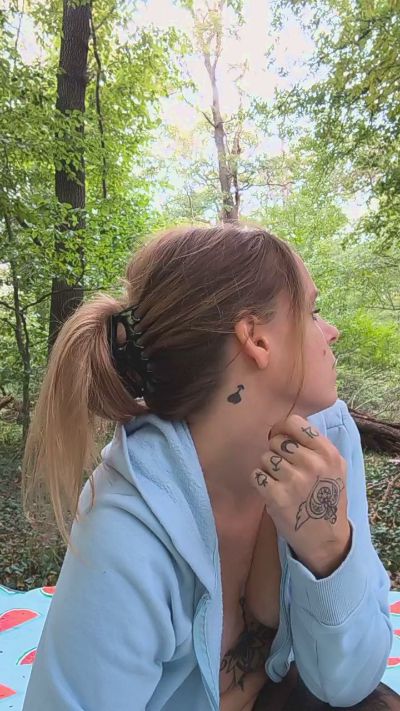 xHotmilf87x live cam on Cam4