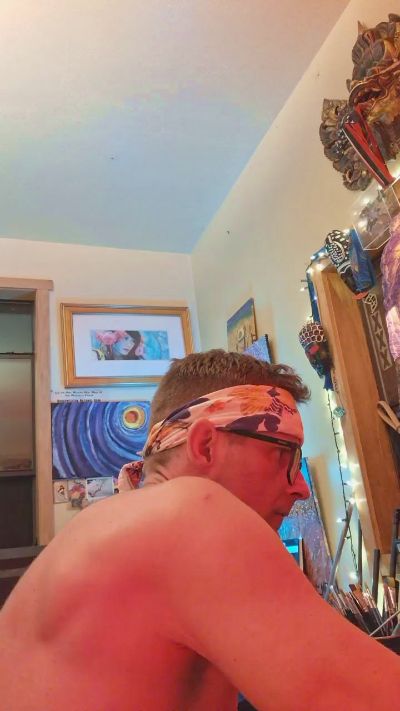 xRiven2099x live cam on Cam4