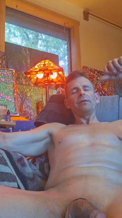 xRiven2099x live cam on Cam4