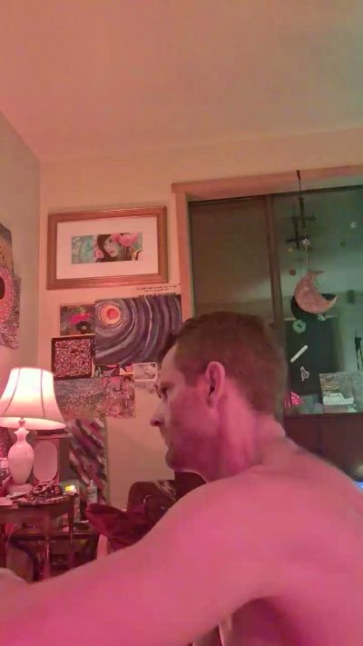 xRiven2099x live cam on Cam4