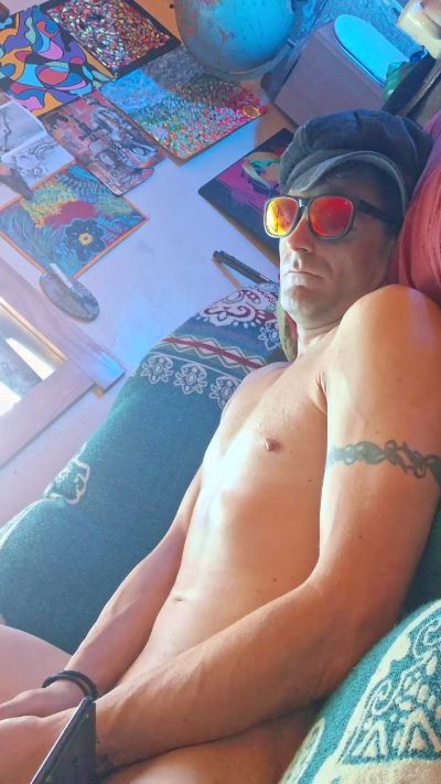 xRiven2099x live cam on Cam4