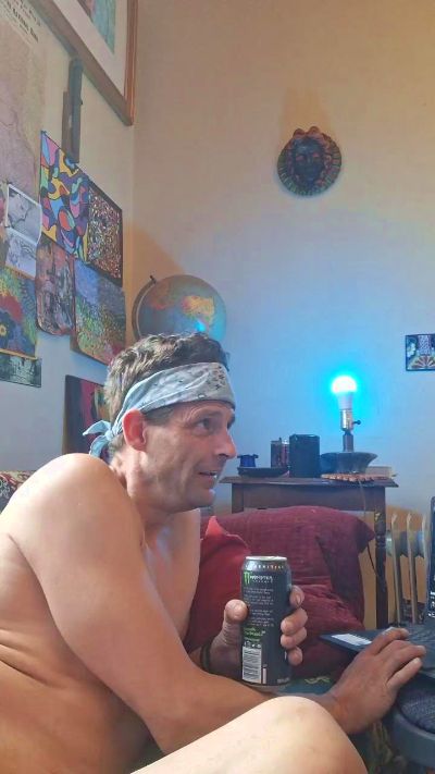xRiven2099x live cam on Cam4