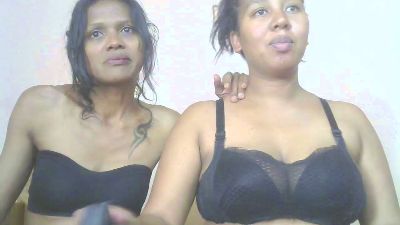 web cam striptease X Ayah44