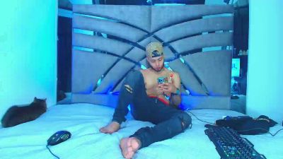 xanderstone00 live cam on Cam4